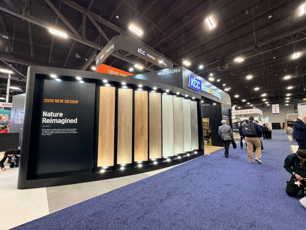 KCC exhibit aisle view