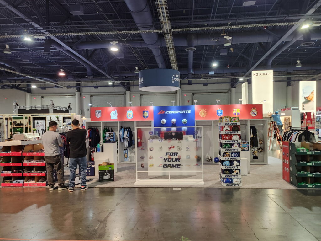 Open floor retail exhibit setup