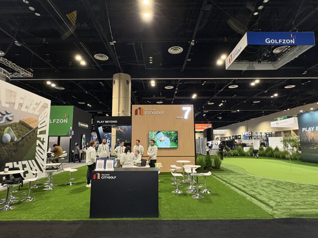 Golf activation trade show booth