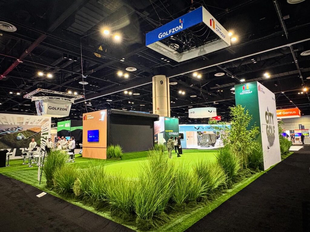 Immersive golf brand exhibit