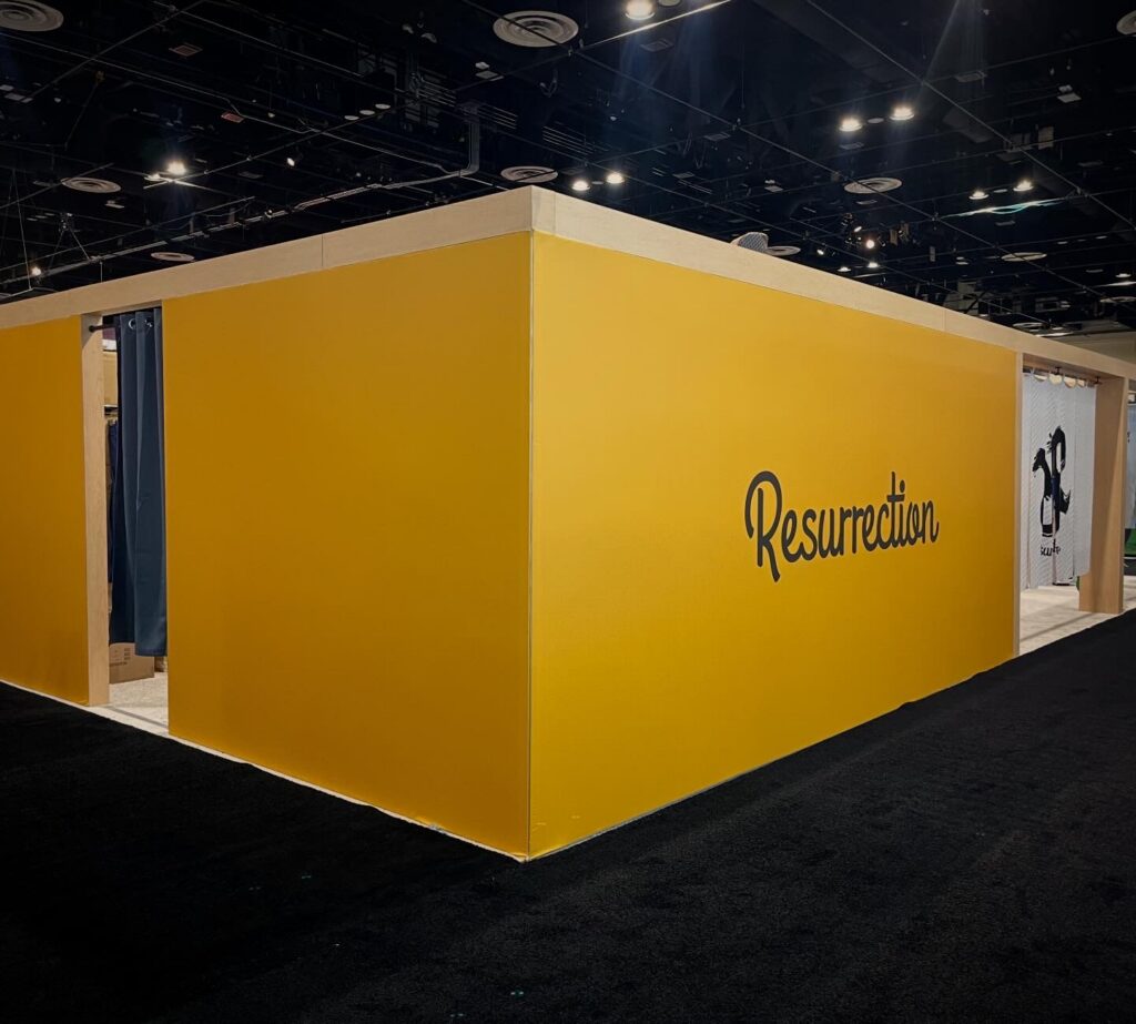 Branded apparel display column